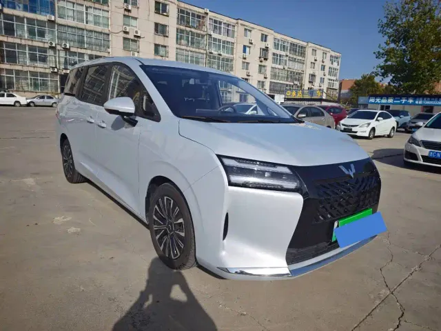 Wuling Starlight 730 — Фото автомобиля 4