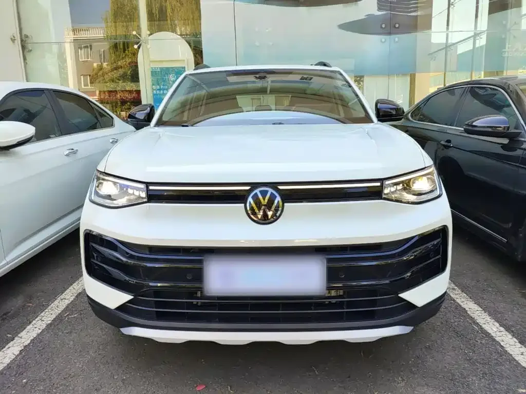 Volkswagen Tharu 2025 New Edge 300TSI Enjoyment Edition — Фото автомобиля 2