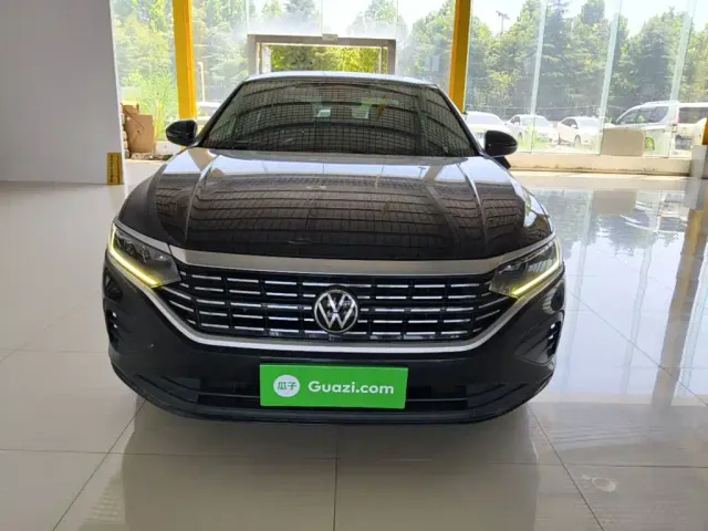 Volkswagen Passat — Фото автомобиля 2