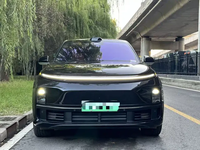 Li Auto L7 — Фото автомобиля 2