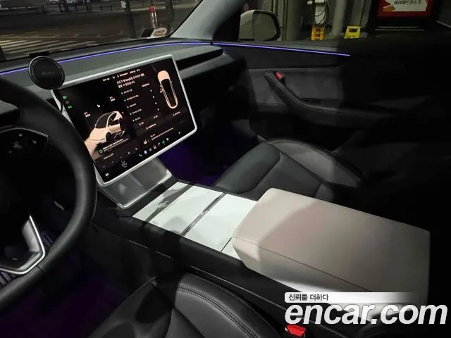 Tesla Model Y — Фото автомобиля 20