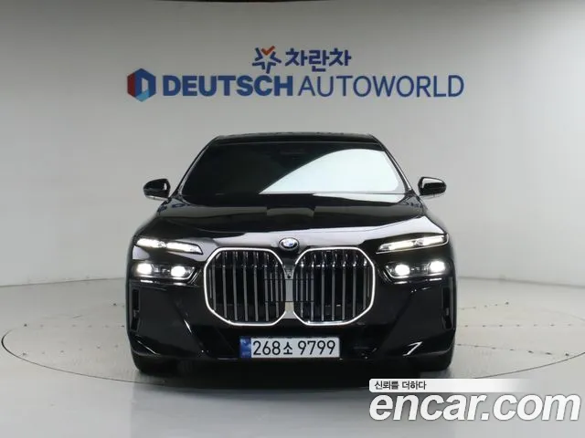 BMW 7 Series G70 — Фото автомобиля 3