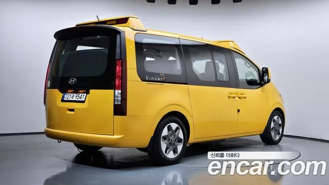 Hyundai Staria — Фото автомобиля 2