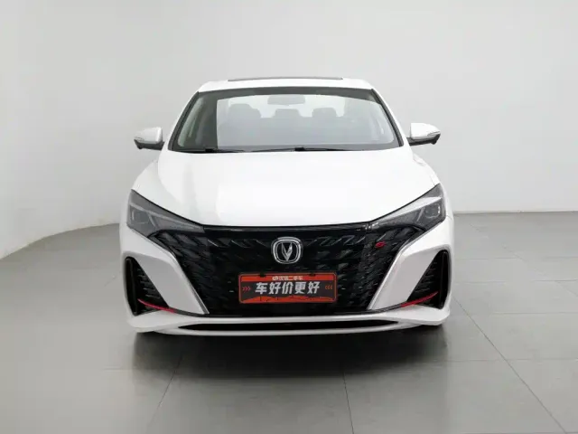 Changan Eado — Фото автомобиля 3