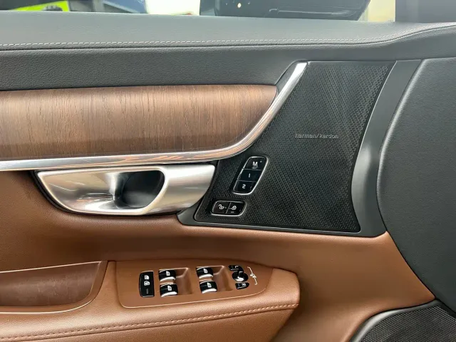 Volvo S90 — Фото автомобиля 9