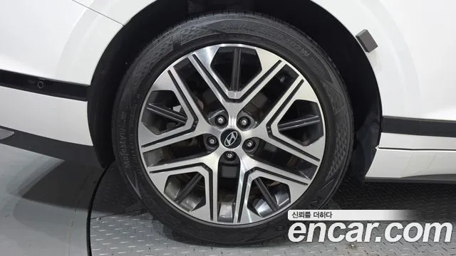 Hyundai Grandeur Grandeur (GN7) 2.5 Бензин 2WD — Фото автомобиля 5