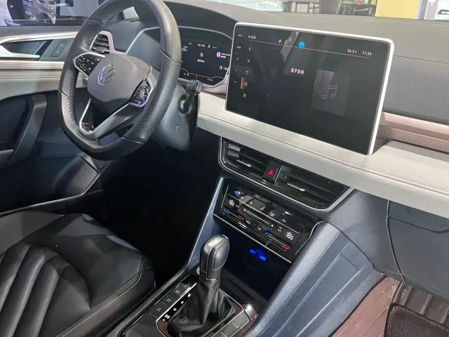 Volkswagen Tharu — Фото автомобиля 11