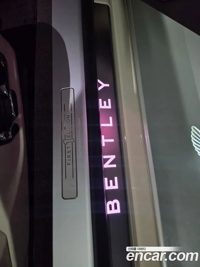 Bentley Continental — Фото автомобиля 12