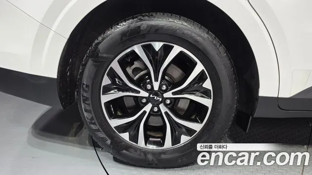 Kia Carnival Generation 4 — Фото автомобиля 6