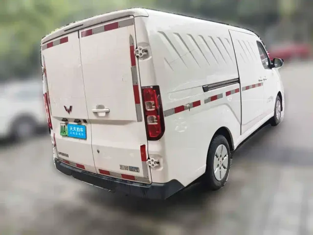 Wuling Yangguang — Фото автомобиля 2