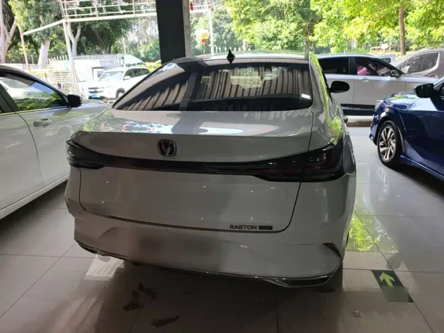 Changan Raeton Plus — Фото автомобиля 5