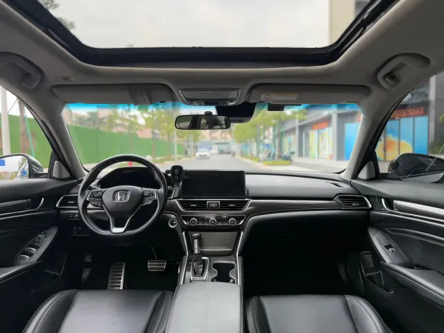 Honda Accord — Фото автомобиля 9