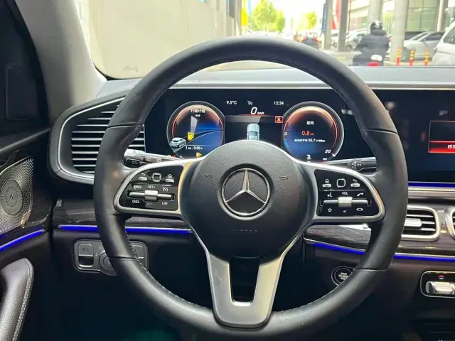 Mercedes-Benz GLE-Class — Фото автомобиля 12