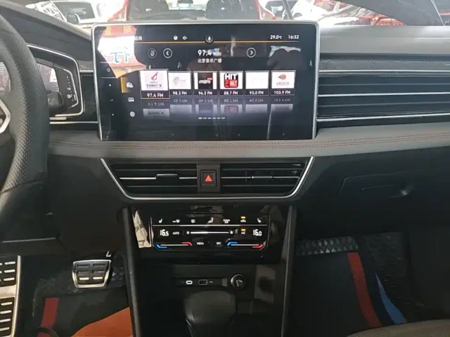 Volkswagen Tiguan X — Фото автомобиля 12