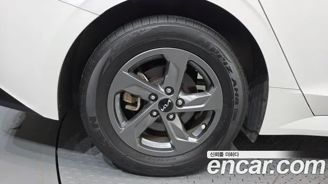 Kia K5 K5 3 поколение 2.0 LPI(Для проката) — Фото автомобиля 5