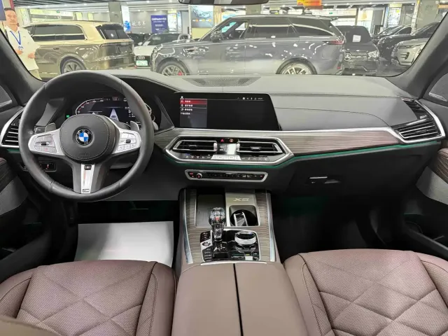 BMW BMW X5 2022 Facelift xDrive 40Li Premium M Sport Package — Фото автомобиля 11