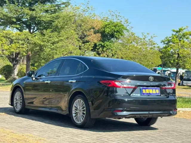 Toyota Camry — Фото автомобиля 15