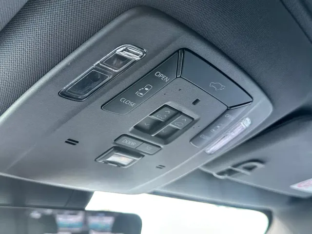 Toyota Sienna — Фото автомобиля 15