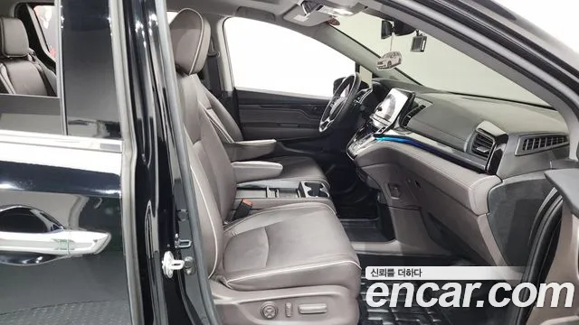 Honda Odyssey — Фото автомобиля 6
