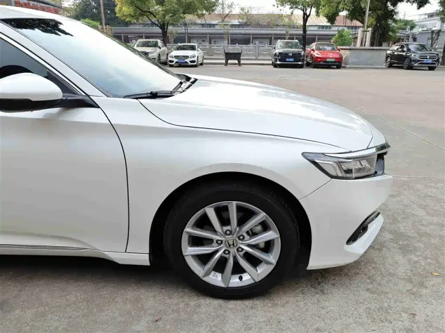 Honda Accord — Фото автомобиля 30