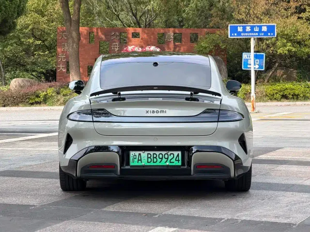 Xiaomi SU7 — Фото автомобиля 2