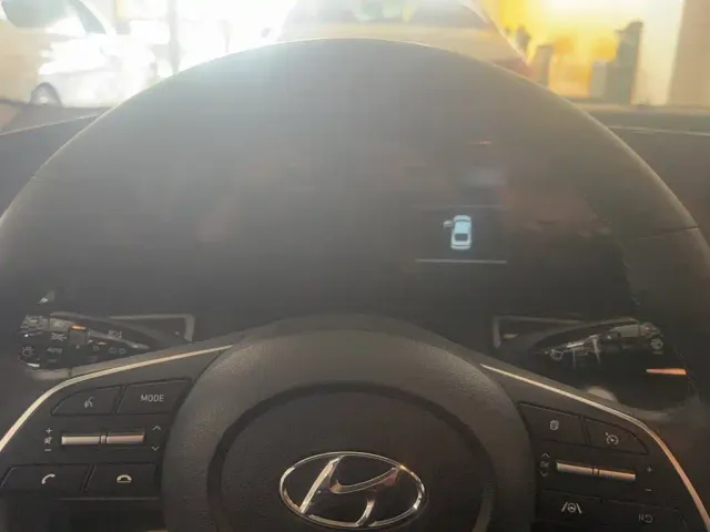 Hyundai Elantra — Фото автомобиля 4