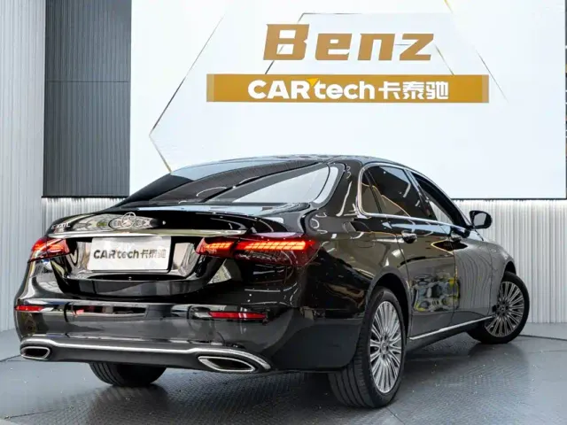 Mercedes-Benz E-Class — Фото автомобиля 6