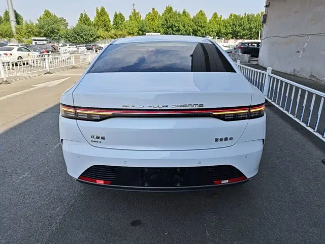 BYD Destroyer 05 — Фото автомобиля 5