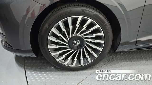 Hyundai Grandeur GN7 — Фото автомобиля 5