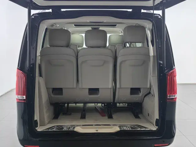 Mercedes-Benz V-Class — Фото автомобиля 16