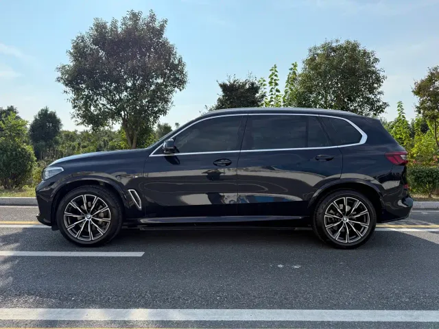 BMW X5 — Фото автомобиля 3