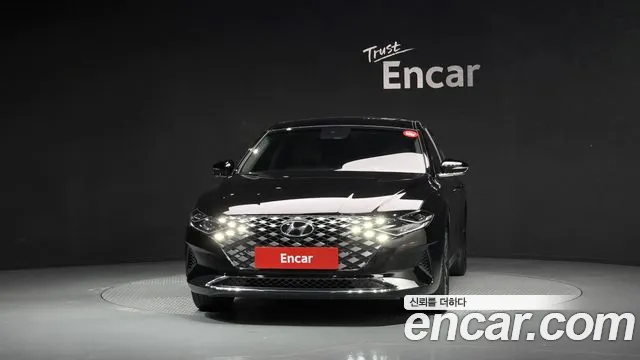 Hyundai Grandeur Grandeur (New) Hybrid — Фото автомобиля 3