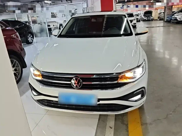 Volkswagen Bora — Фото автомобиля 2