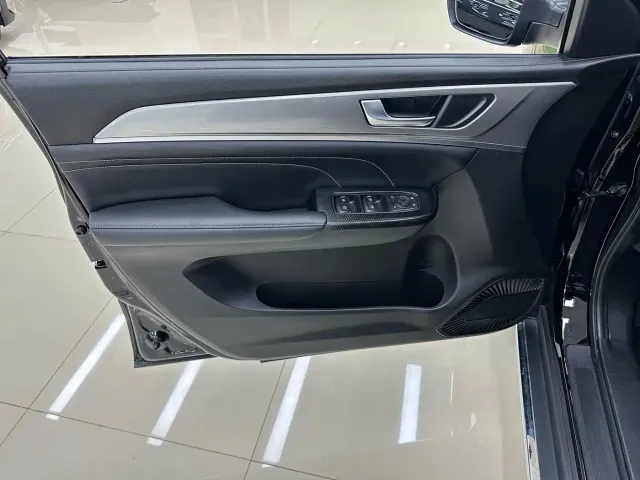 Haval M6 — Фото автомобиля 16
