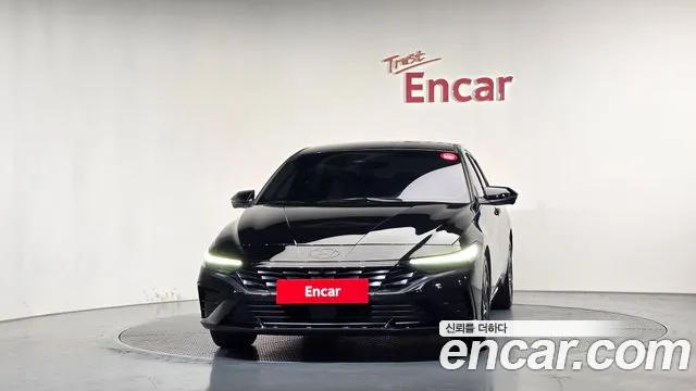 Hyundai Avante CN7 — Фото автомобиля 3