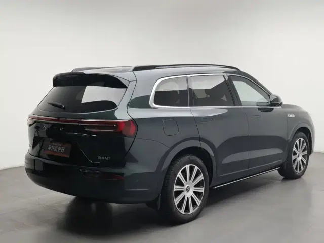 Aito M7 — Фото автомобиля 2
