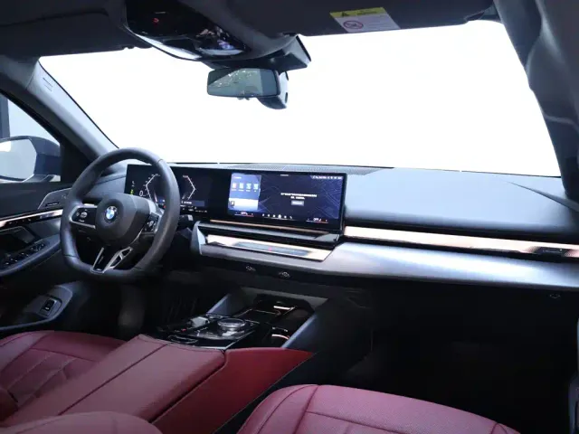 BMW 5 Series — Фото автомобиля 20