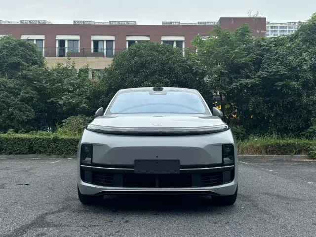 Li Auto L9 — Фото автомобиля 3