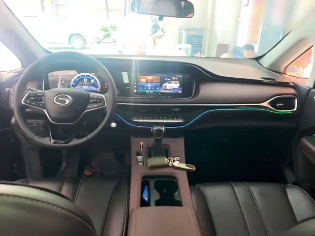 GAC Trumpchi M6 — Фото автомобиля 9