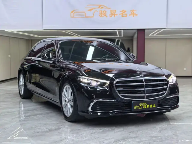 Mercedes-Benz S-Class — Фото автомобиля 3