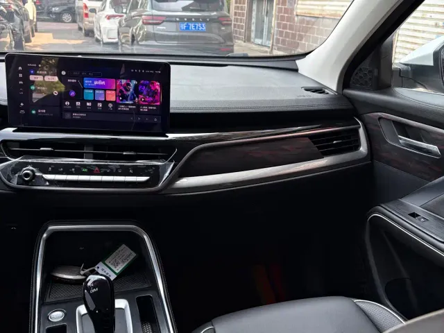 Haval H6 — Фото автомобиля 10