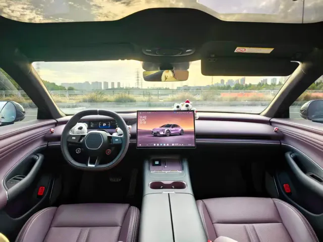 Xiaomi SU7 — Фото автомобиля 5