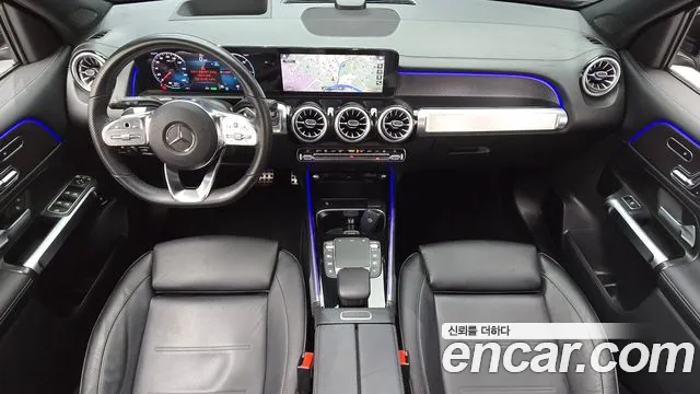 Фотография автомобиля — Mercedes-Benz EQB