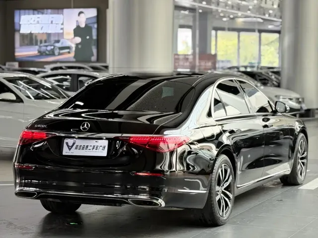 Mercedes-Benz S-Class — Фото автомобиля 9