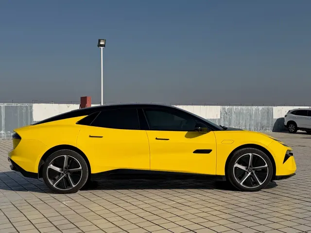 Lotus Emeya — Фото автомобиля 4