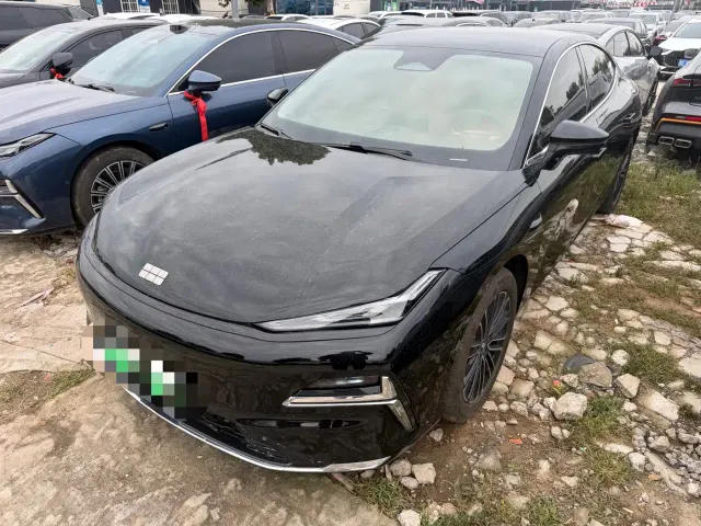 Фотография автомобиля — Geely Galaxy Xingyao 8
