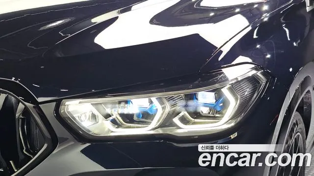 BMW X6 xDrive40i M Sport — Фото автомобиля 18