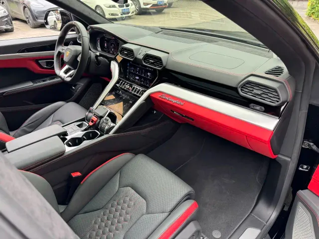 Lamborghini Urus — Фото автомобиля 7