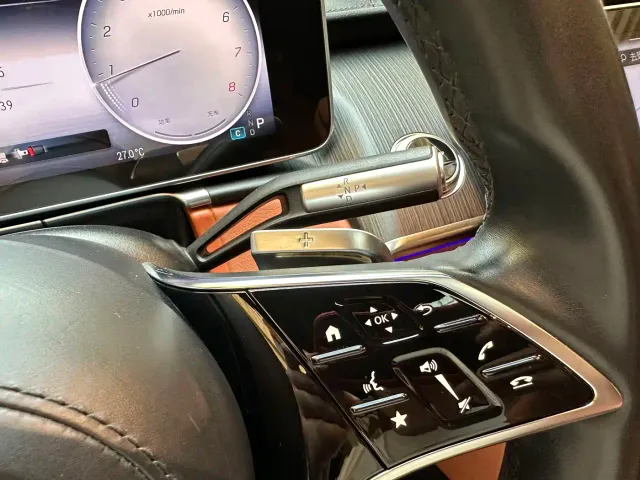 Mercedes-Benz S-Class — Фото автомобиля 14
