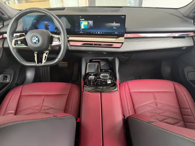 BMW 5 Series — Фото автомобиля 6